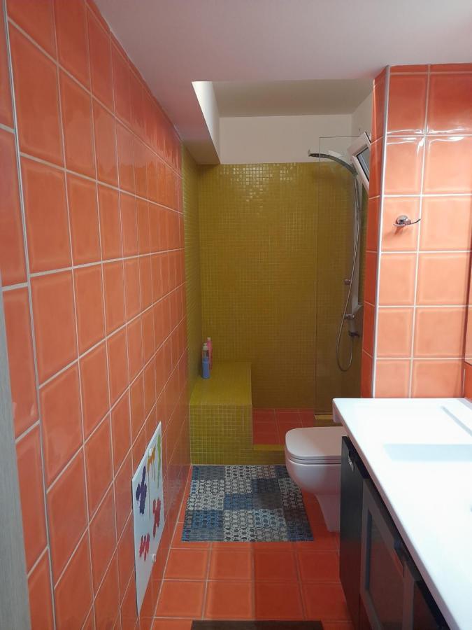 Bright Top Floor Apartment! Закінф Екстер'єр фото