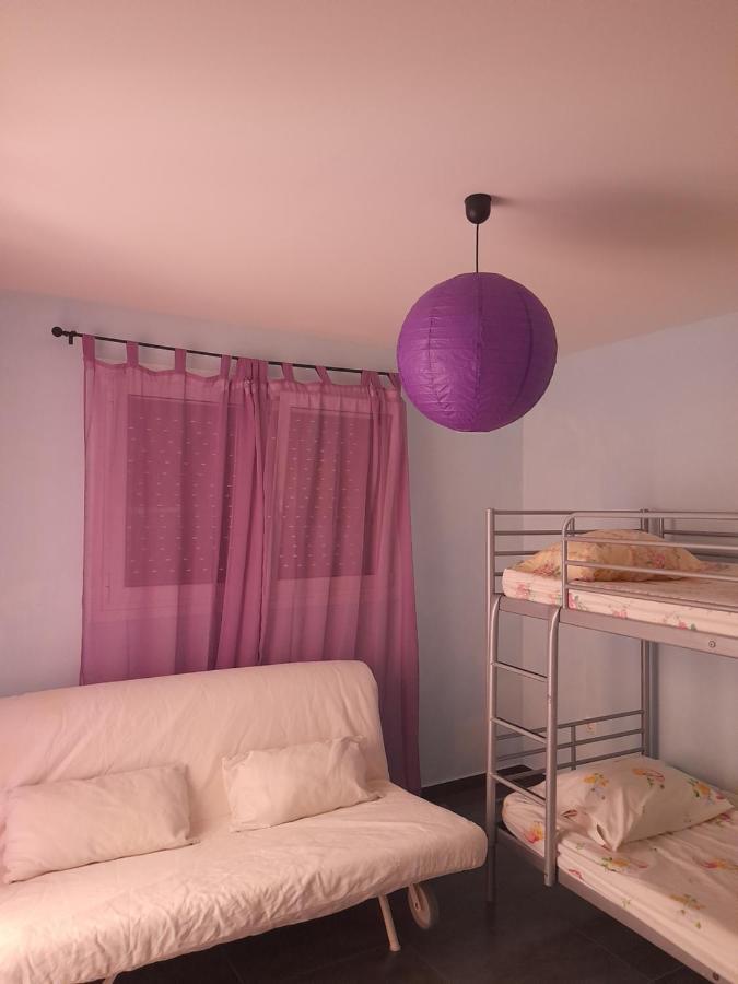 Bright Top Floor Apartment! Закінф Екстер'єр фото
