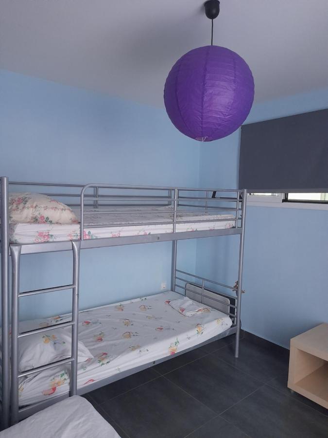 Bright Top Floor Apartment! Закінф Екстер'єр фото